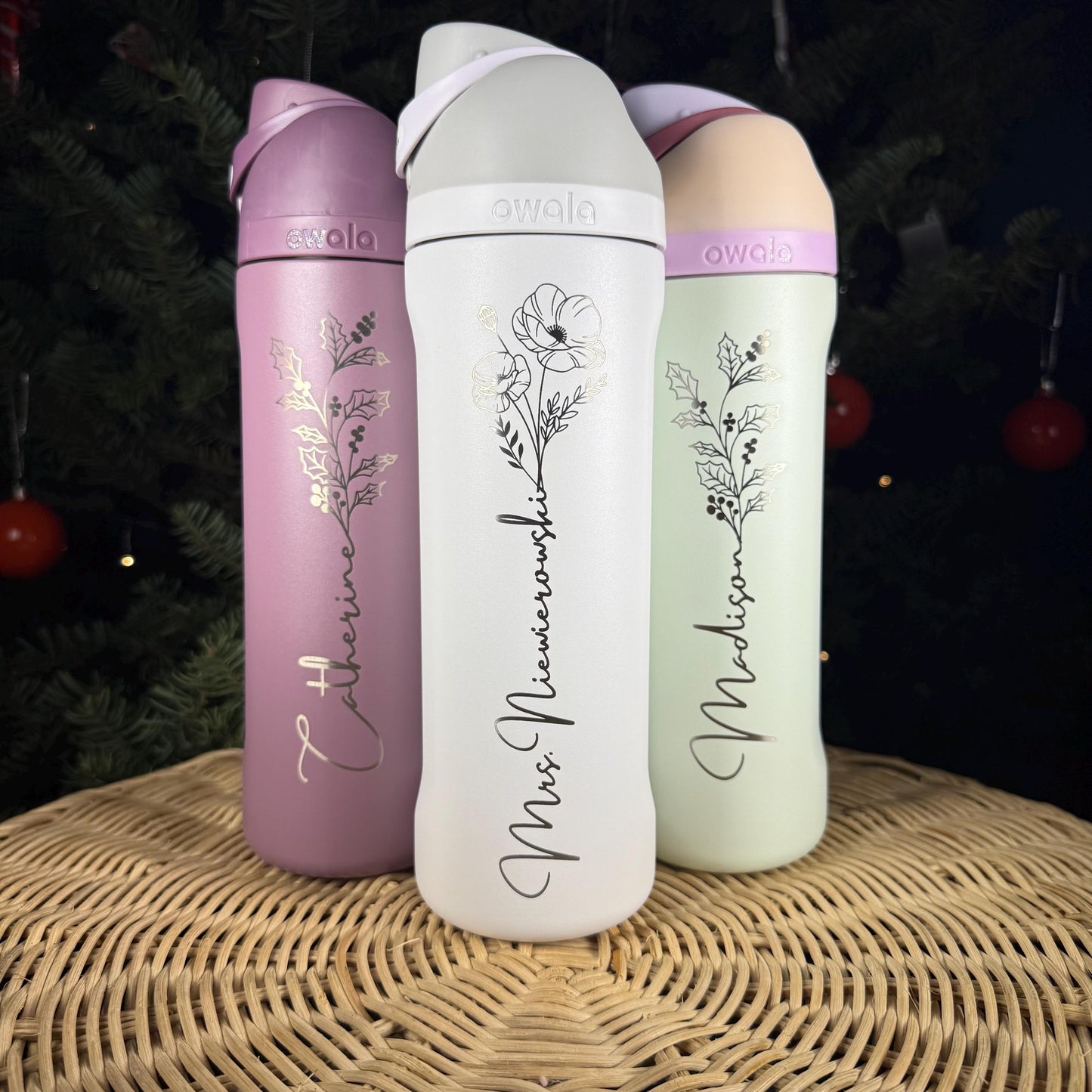 Personalized Owala FreeSip with birth flower design and name