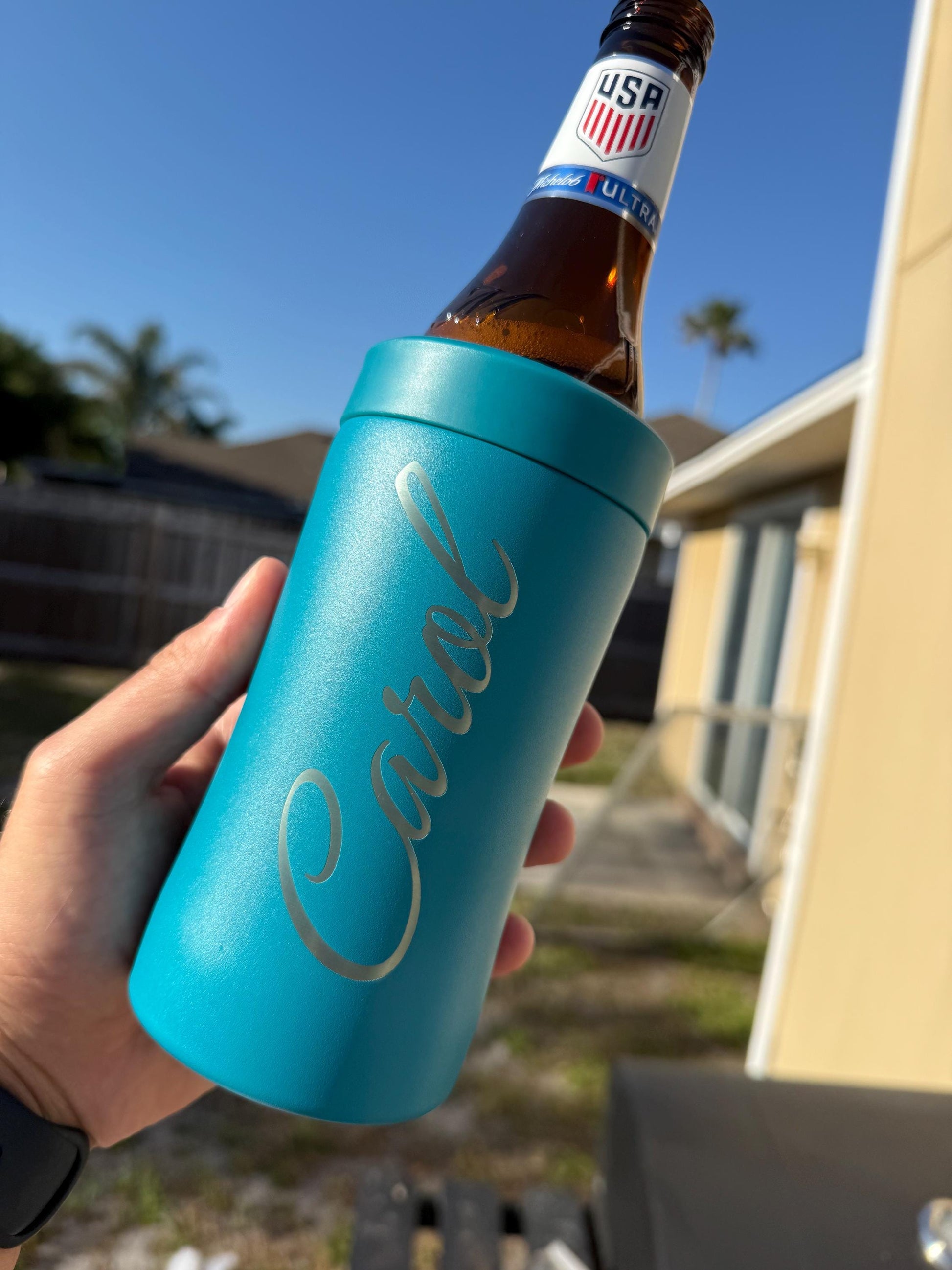Can cooler in Duval Teal